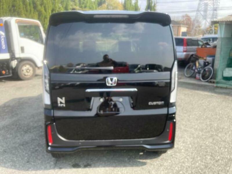N BOX CUSTOM