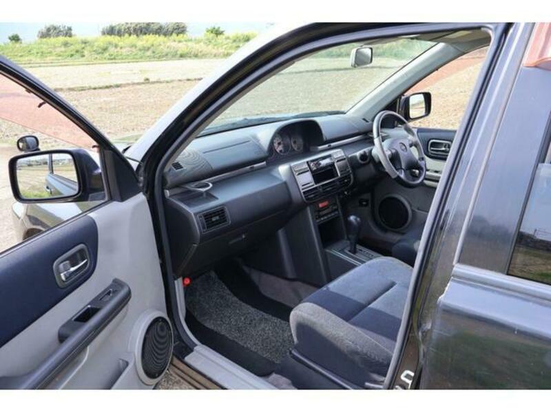 X-TRAIL