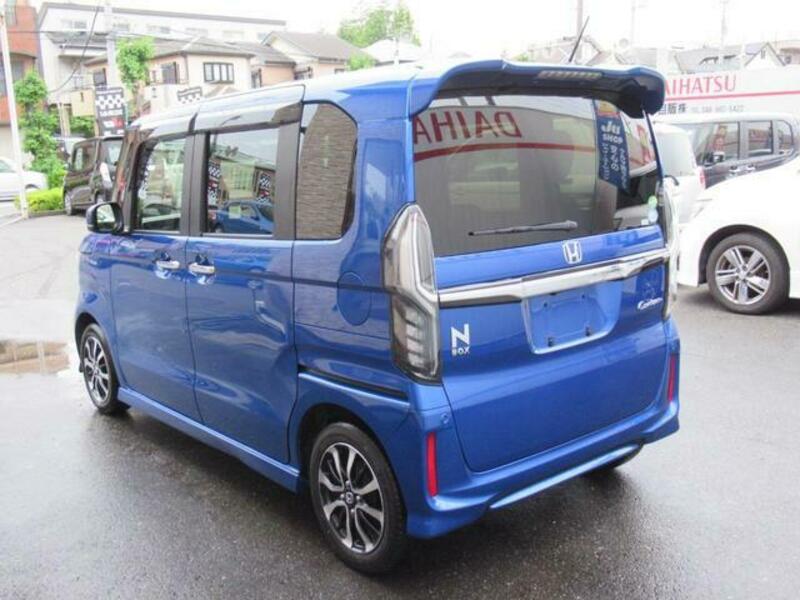 N BOX CUSTOM