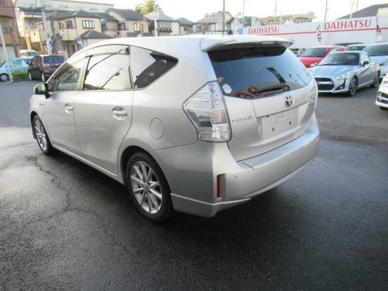 PRIUS ALPHA