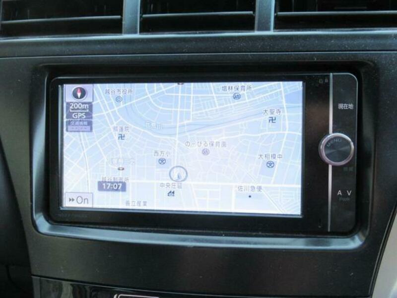 PRIUS ALPHA