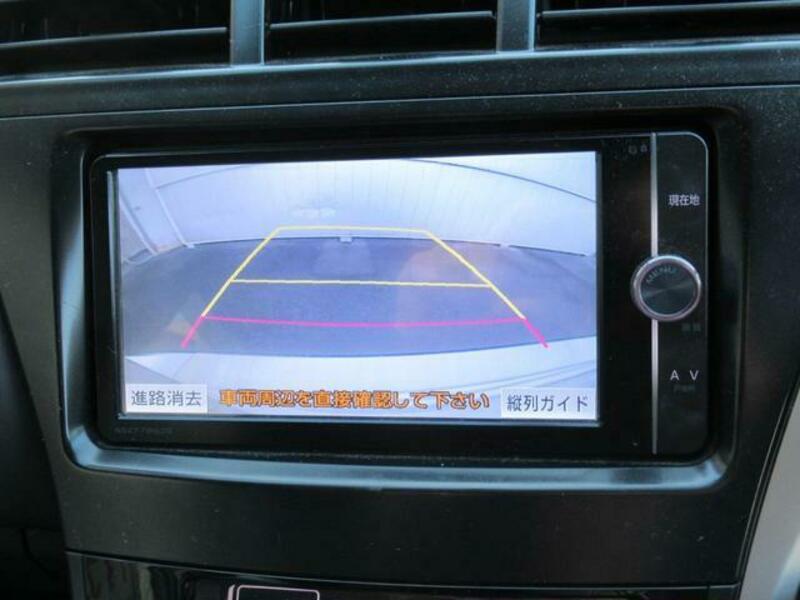 PRIUS ALPHA