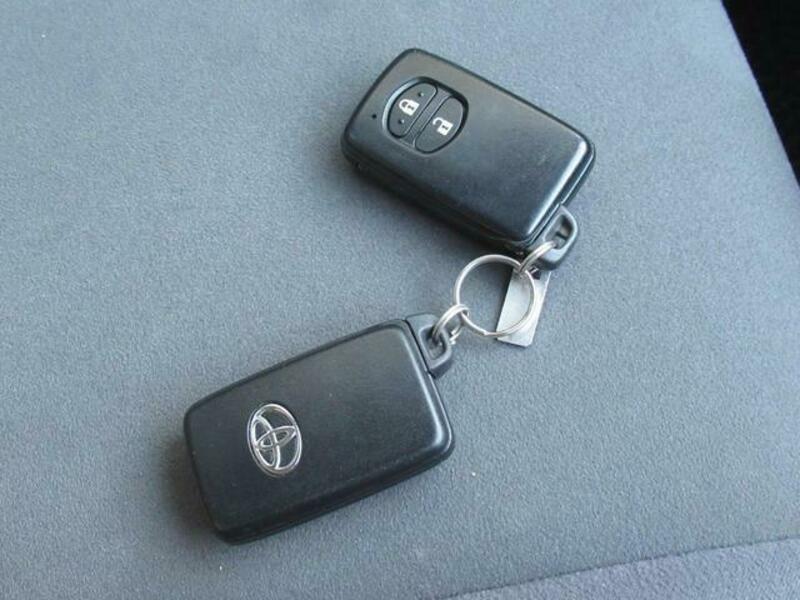 PRIUS ALPHA