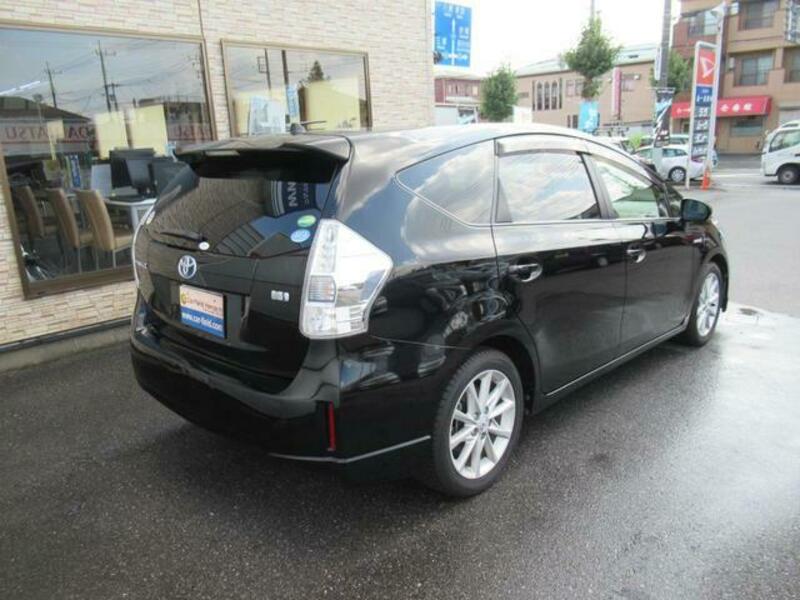 PRIUS ALPHA