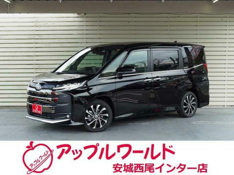 TOYOTA NOAH