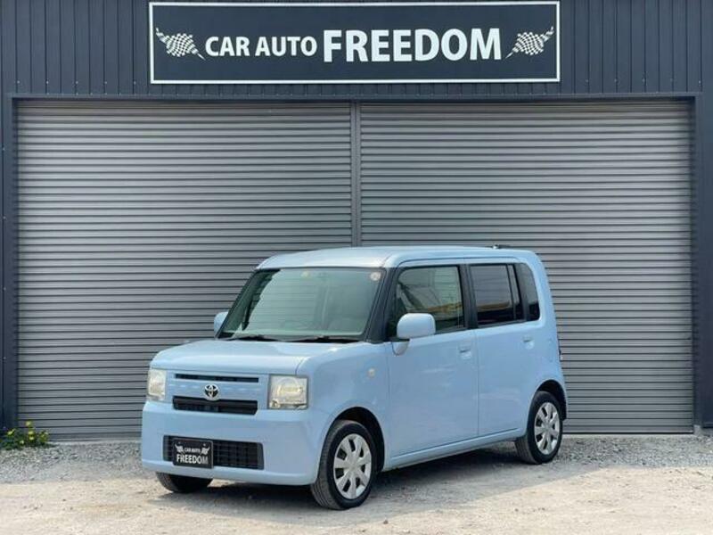 TOYOTA PIXIS SPACE