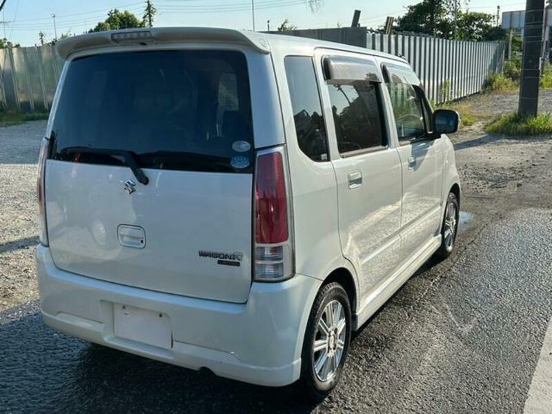 WAGON R