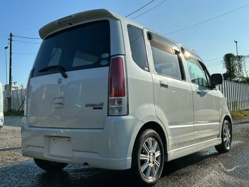 WAGON R