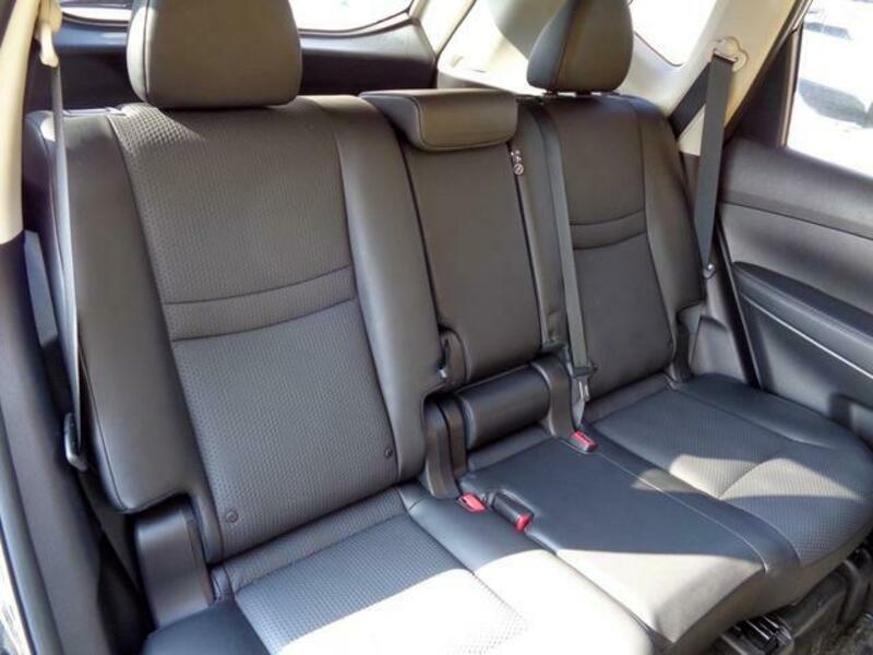 X-TRAIL