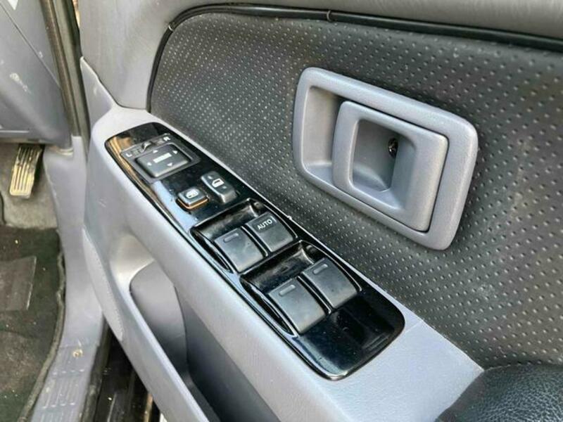 HILUX SURF