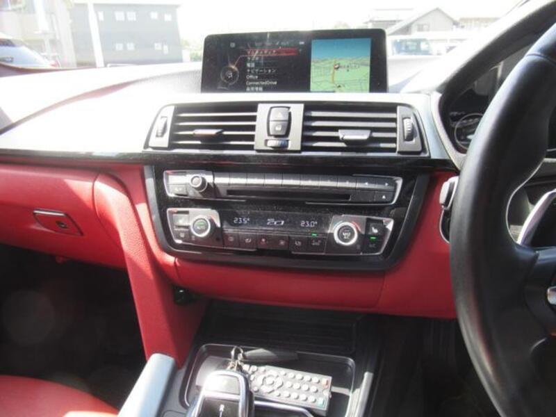 4 SERIES