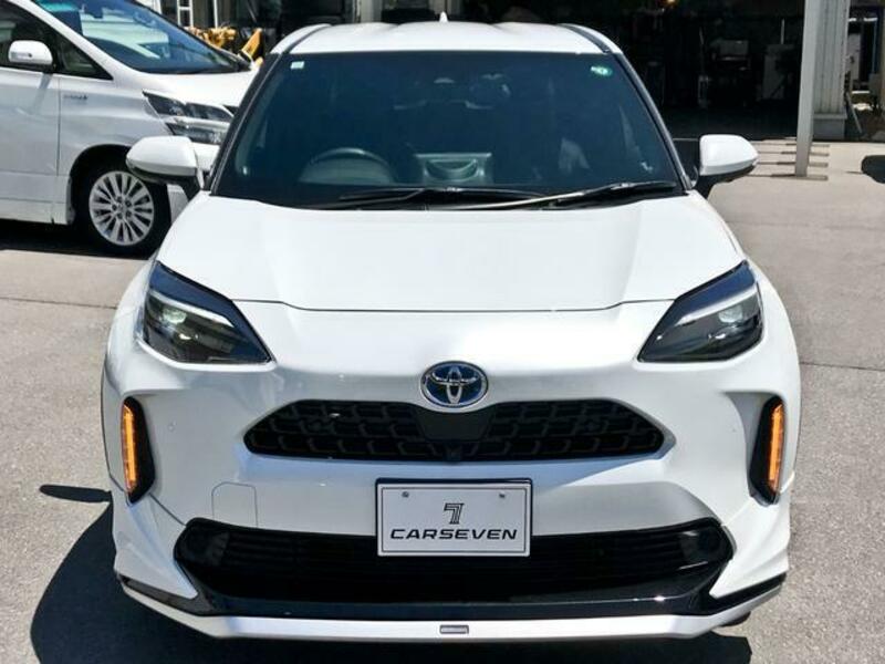 YARIS CROSS