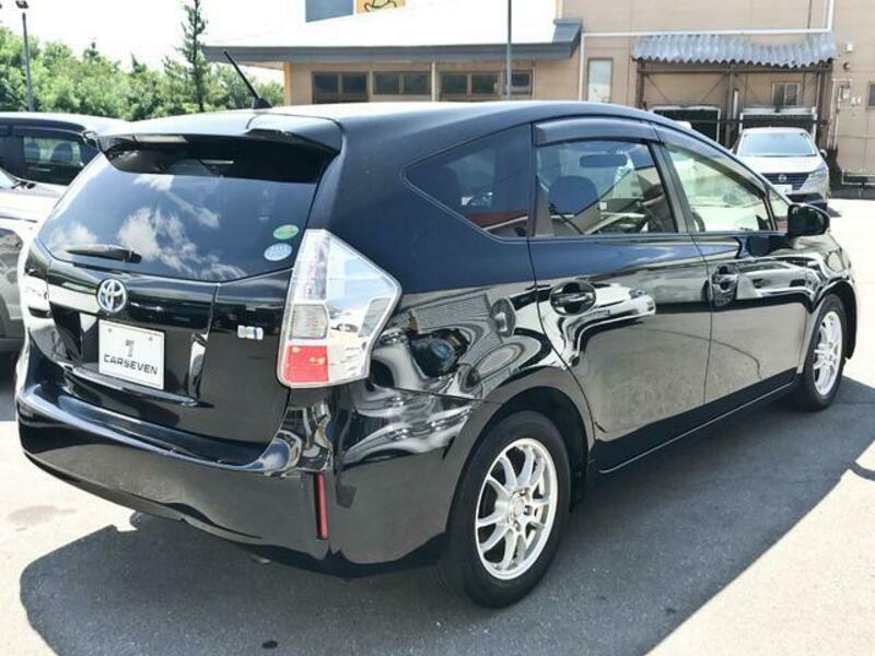 PRIUS ALPHA