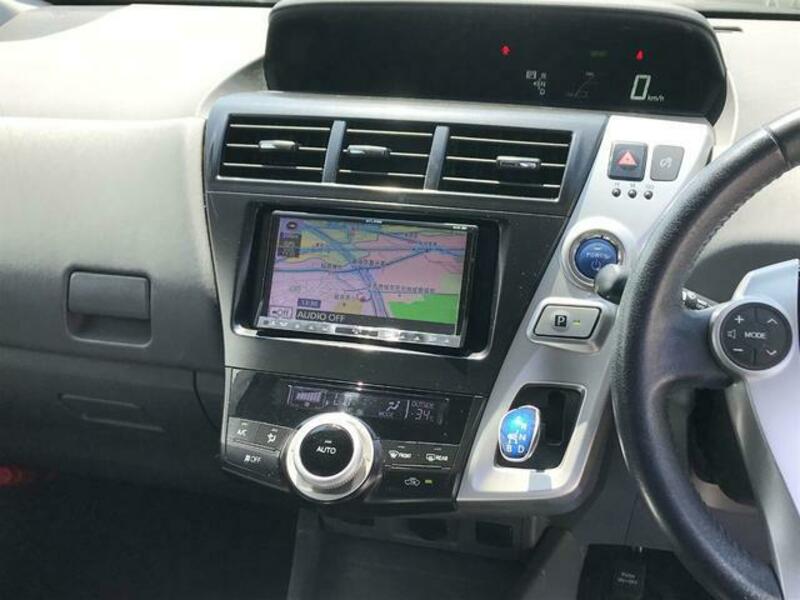 PRIUS ALPHA