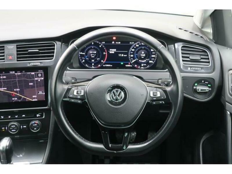 GOLF VARIANT