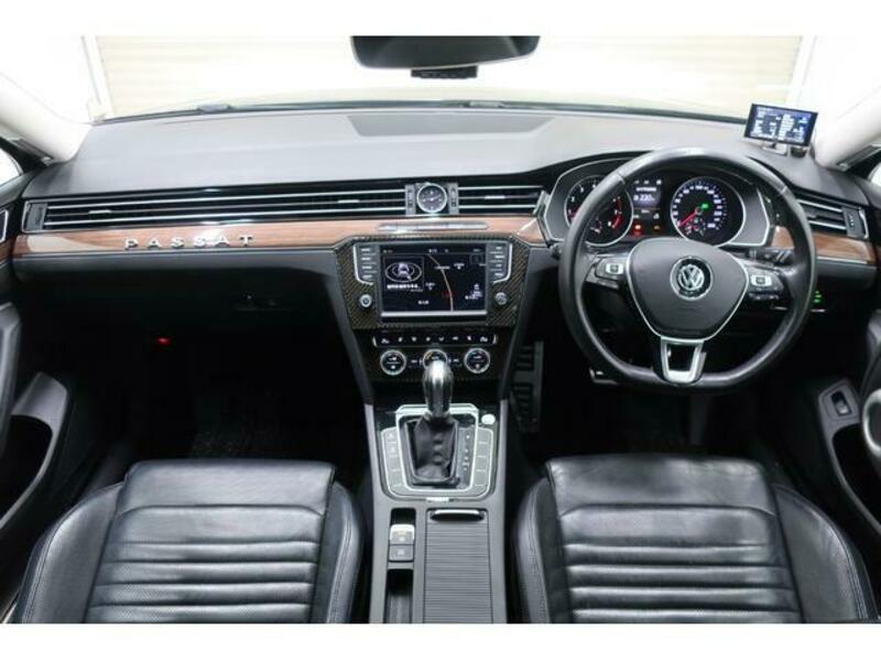 PASSAT VARIANT