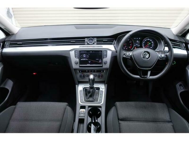 PASSAT VARIANT