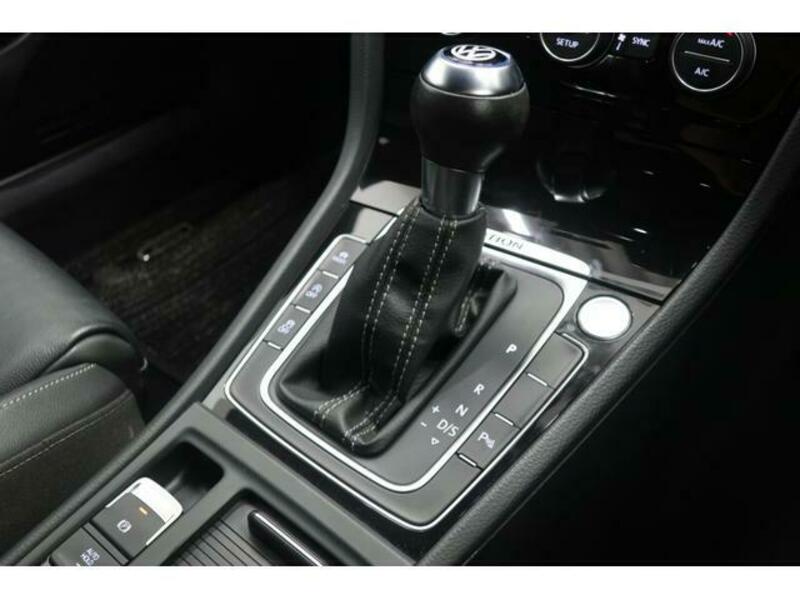 GOLF R