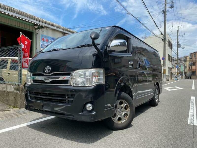 TOYOTA HIACE VAN