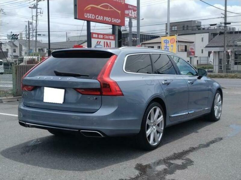 V90