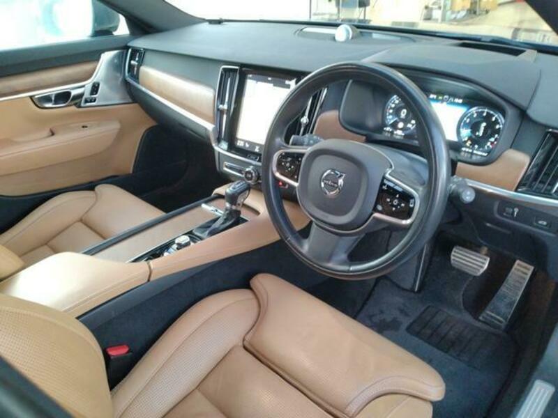 V90