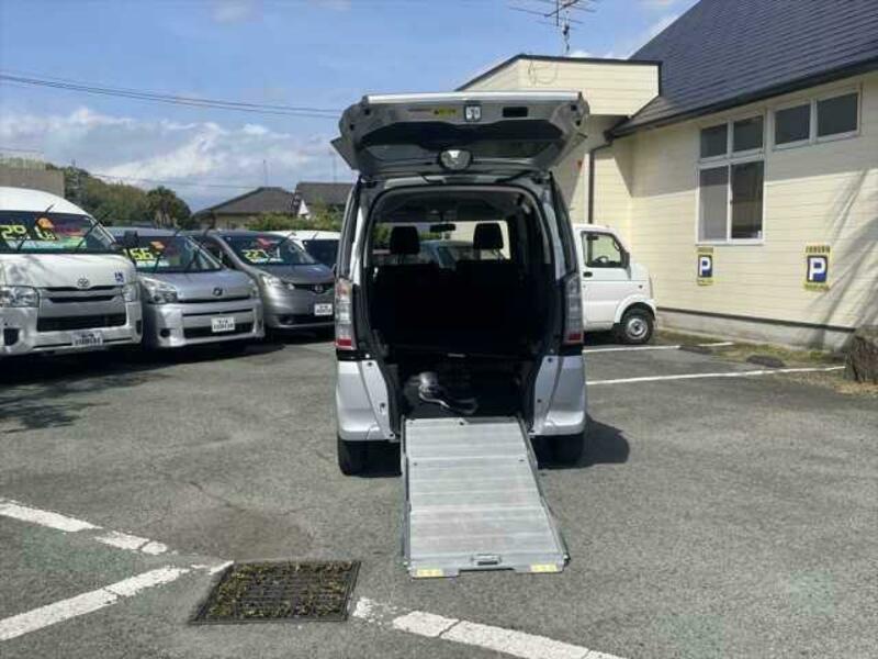 N BOX PLUS