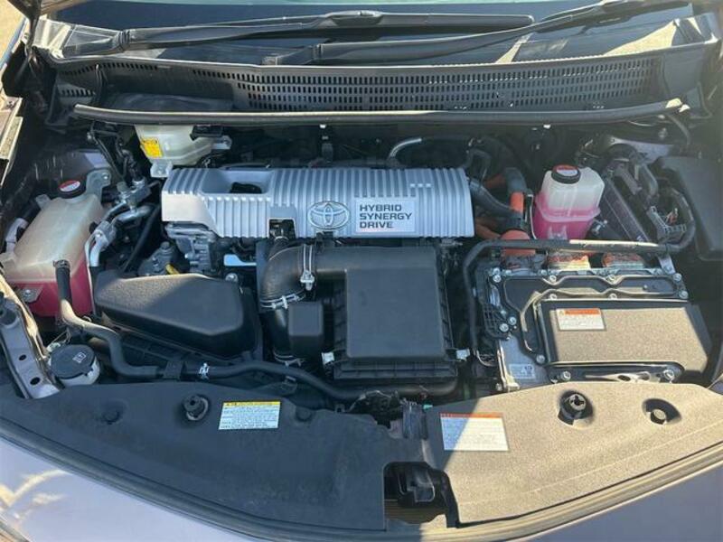 PRIUS ALPHA
