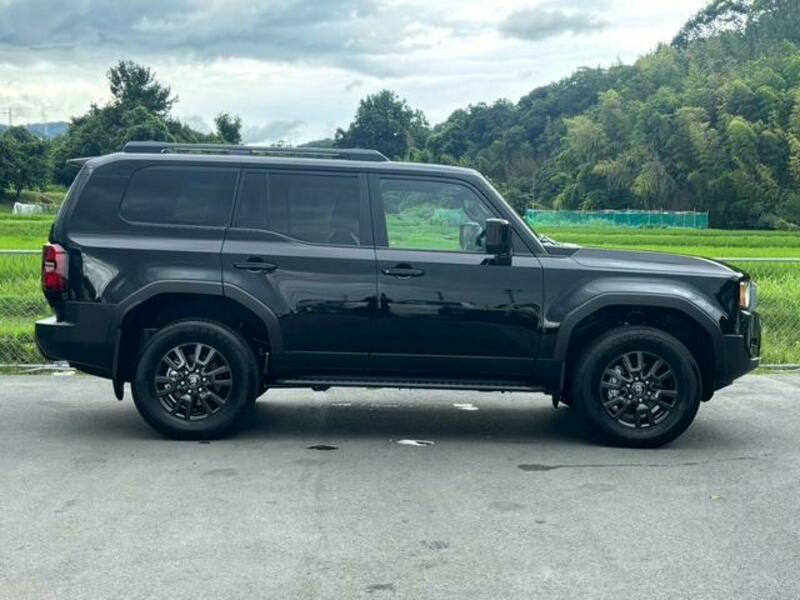 LAND CRUISER 250