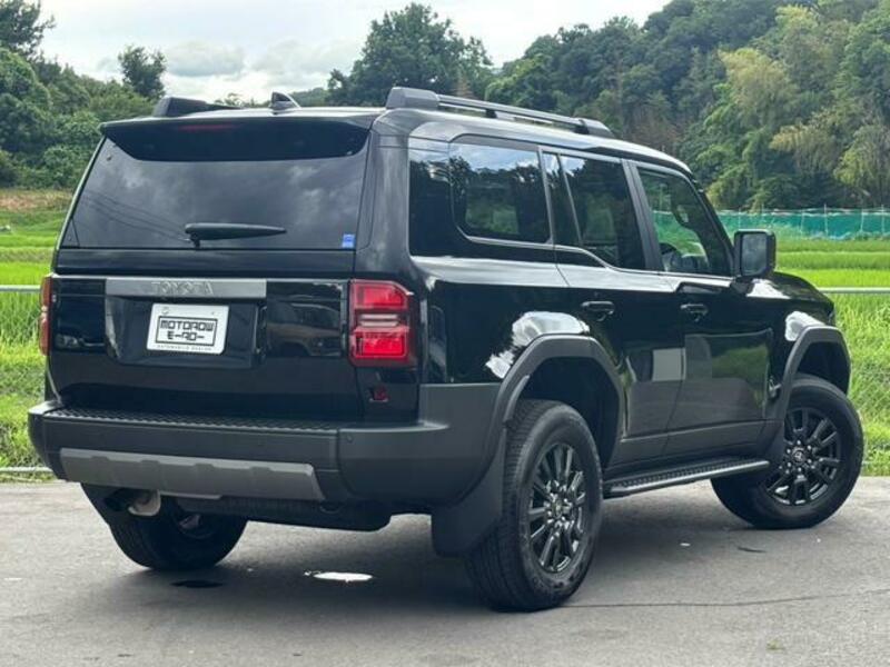 LAND CRUISER 250