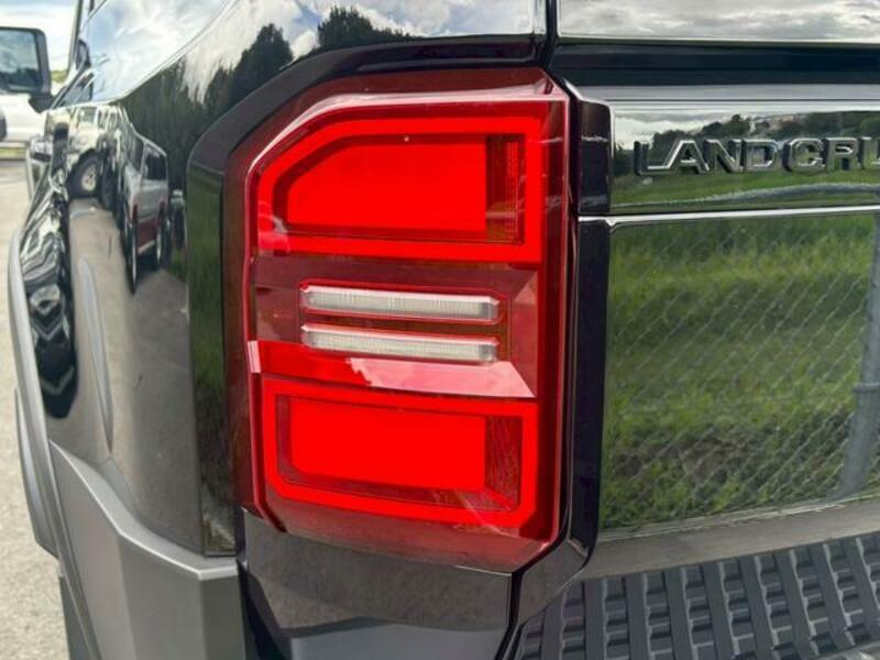 LAND CRUISER 250