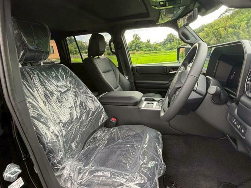 LAND CRUISER 250