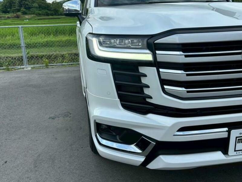 LAND CRUISER