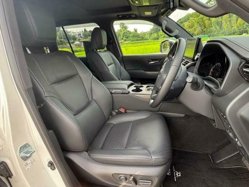 LAND CRUISER