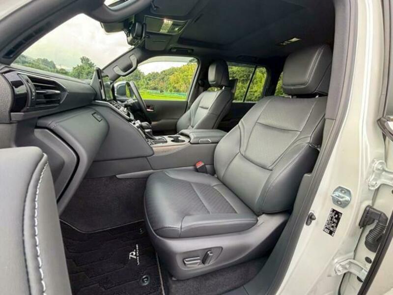 LAND CRUISER
