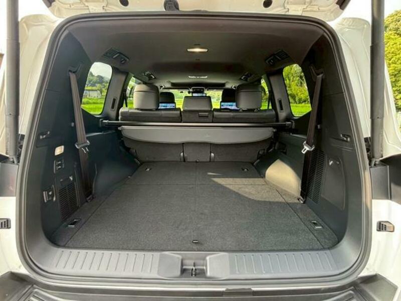 LAND CRUISER