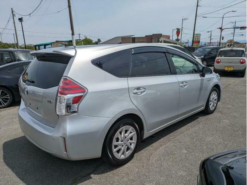 PRIUS ALPHA