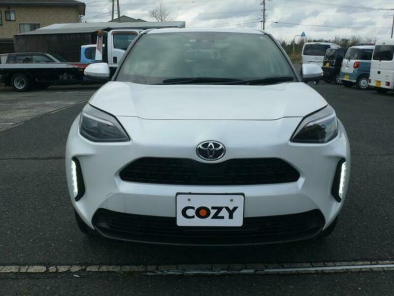 YARIS CROSS