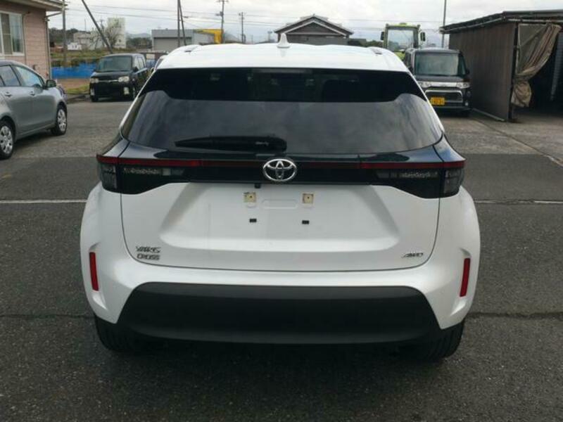 YARIS CROSS