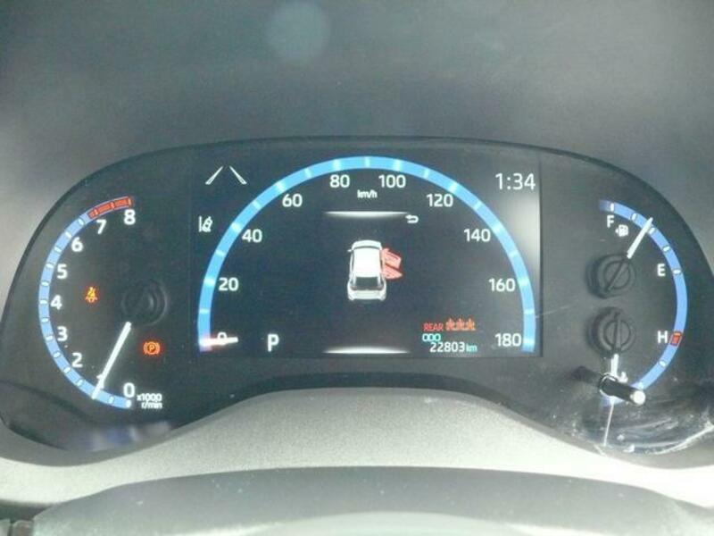 YARIS CROSS