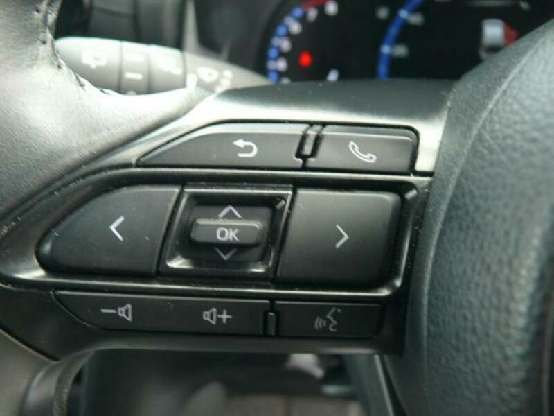 YARIS CROSS