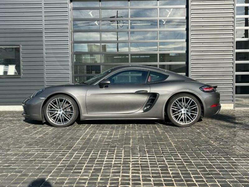 718 CAYMAN