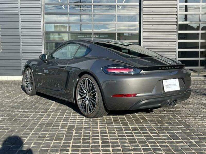 718 CAYMAN
