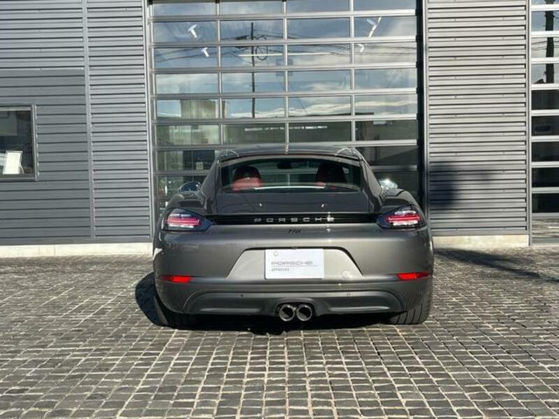 718 CAYMAN