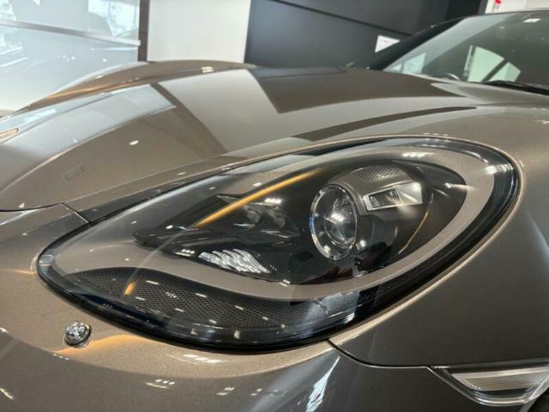 718 CAYMAN