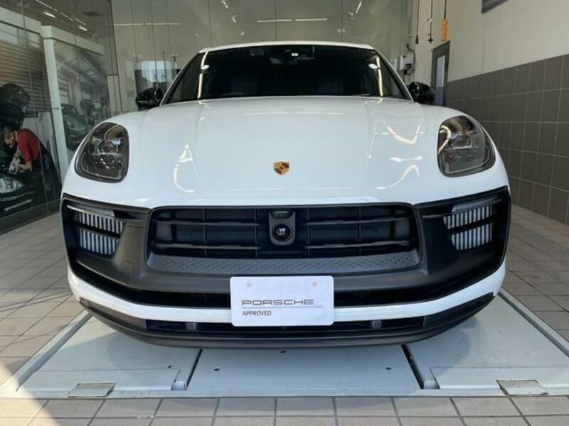 MACAN