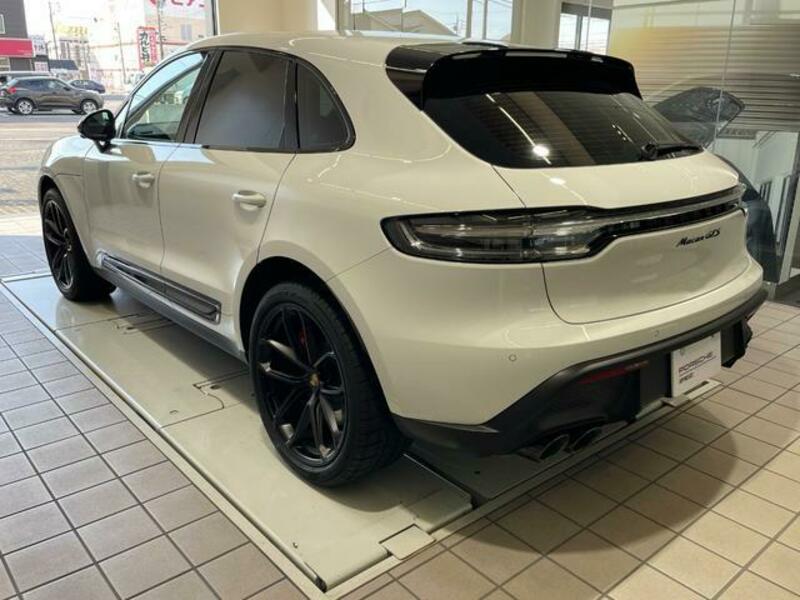 MACAN