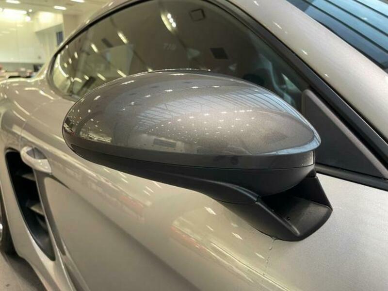 718 CAYMAN