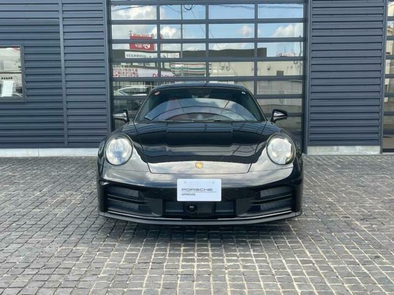 911