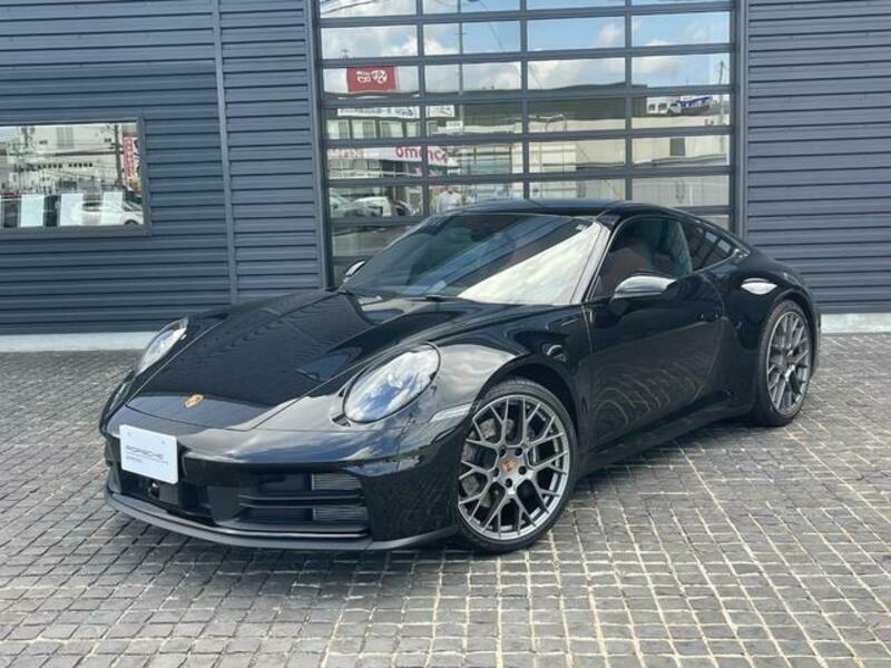 911