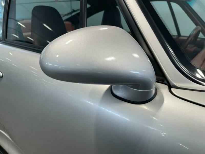 911
